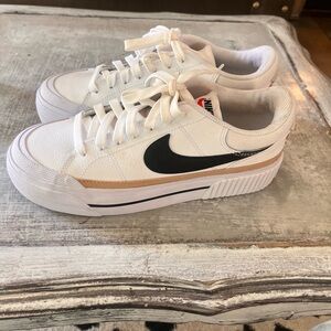 Nike Court Legacy Lift Tennis’s Shoes